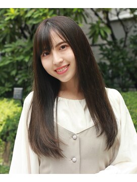 アルチア(Archiar) 思わず触れたくなる美髪ロング