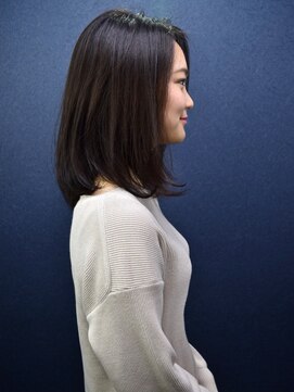 ヘアスタジオヘーフリヒ(HAIR STUDIO HoFLICH) 【たまには伸ばそっかな。。】