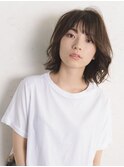 イメチェン ホワイトブロンド 外ハネボブ 美髪 ワイドバング