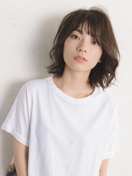 ニーフ 恵比寿(neaf) イメチェン ホワイトブロンド 外ハネボブ 美髪 ワイドバング