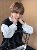 大人かわいい小顔ハンサムショート