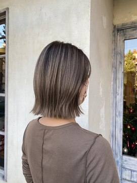 エイミーバイアフロート(amie  by afloat) 王道！切りっぱなしボブ