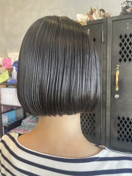 アチーブリス(achieve Liss) 似合わせカット切りっぱなしミニボブ黒髪縮毛矯正20代30代40代