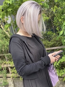 ヌエン 渋谷(NU/EN) 春のトレンド!外国人風ホワイトブリーチのホワイトパールボブ