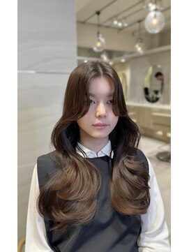 ミズチャーム(Ms.CHARM) 韓国/レイヤーカット/顔まわり/髪質改善/外苑前