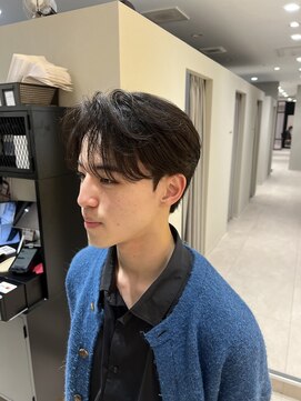 ステージ(STAGE) ダウンパーマ　ニュアンスパーマ　センターパート