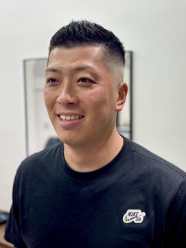 ヘアーサロン ヨリオカ フェード/ソフトモヒカン/バーバースタイル