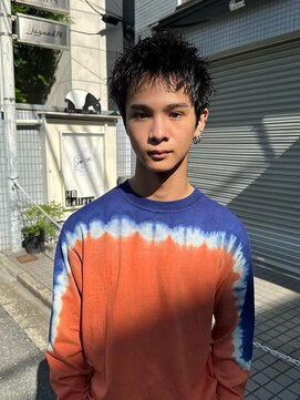 ヒュージ 表参道(huge) フェザーショート/スパイキーショート/メンズカット