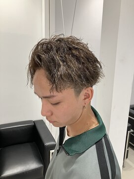 ゴットラトゥール(GOTTO LATOUR) ハイライトカラー/ツイスパ/ブリーチカラー/メンズカラー/パーマ