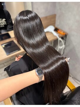 モク(mok) 艶髪縮毛矯正