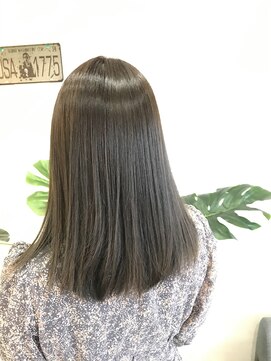 リッティ(Litty) グレージュカラー