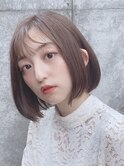 大人カジュアル　前下がりボブ　ミディ　ミディアム