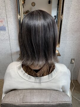 ナブラ(NABLA) 【NABLA】ナチュラルバレイヤージュカラー(グレー)