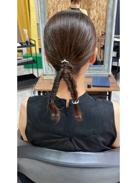 ユニ (UNI) ヘアセット