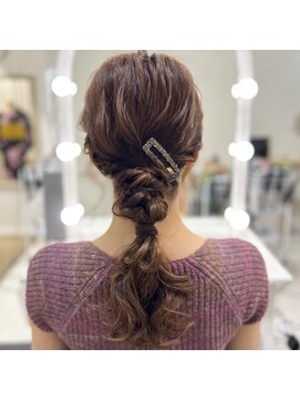 ラモ(RAMO) 変形ポニーテール