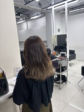 アライブ ハラジュク(ALIVE harajuku) 【ALIVE 夕貴】ベージュグラデーションカラー