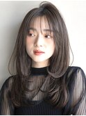 セミディサイドバングナチュラルカール艶感愛され小顔カット