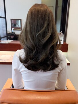 マーリャヘアー(mallia hair) レイヤースタイルレイヤーカットロングレイヤー小顔スタイル