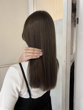 ムージー(moug) オリーブグレージュ/暗髪/韓国/広島/袋町