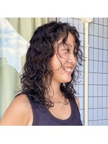 ブルーヘンビレッジ(bluhen village) ミディアムスパイラルパーマ