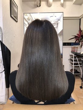 アコンプリッシュ 代官山 恵比寿(accomplish) プラチナミネコラ