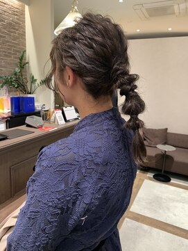 シャンドゥール 栄店(CHANDEUR) 個性派ヘアセットオニオンアレンジポニー黒髪暗髪トレンド