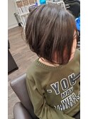 ショートボブ
