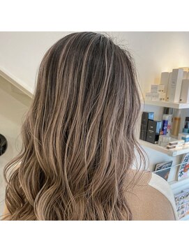 レガシーヘアーデザイン(Legacy hair design) シャドウルーツバレイヤージュカラーカラー