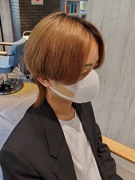 アクシー ヘアーアンドメイク(AXY HAIR&MAKE) 前下がりマッシュウルフ/センターパート/ミルクティーウルフ