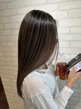 リレイス 四日市(RELACE) シャドールーツ、バレイヤージュ