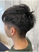 ビジネスマン、就活生、面接にも黒髪短髪ツーブロック フェード