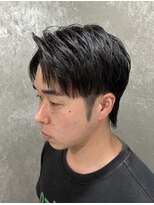 クランバイヘッドライト 鷺沼店(clan by HEADLIGHT)&nbsp;センターパート　ツーブロック