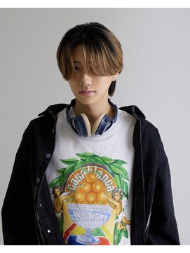 アクシー ヘアーアンドメイク(AXY HAIR&MAKE) 新宿シャドウパーマメンズマッシュウルフカット緩め波巻きパーマ