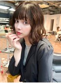 ぱっつん前髪 ショートパーマ ダークブラウン ウェーブヘア