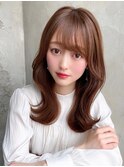 大人かわいいくびれヘアセミロング × ミルクティーベージュ