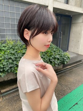 ロンド クラン 岡崎(Lond Clan) 耳掛けが可愛いオシャレな丸みショートヘア