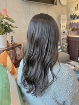 エム インターナショナル 春日部本店(EMU international)&nbsp;地毛活かしグレーで透明感髪へ