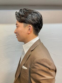 マリオ(MARIO)の写真/“第一印象で差がつくヘアを“ビジネスシーンにフィットさせ、自分らしさをしっかり残すスタイルを提案。