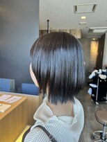 グータン(GOUTAN) 【イノアカラー】オリーブグレー×レイヤーボブ