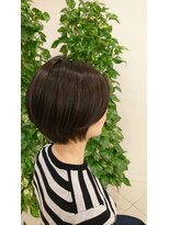 メゾン ド ボーテ(Maison de Beaute) 春の軽やか大人ショートボブ