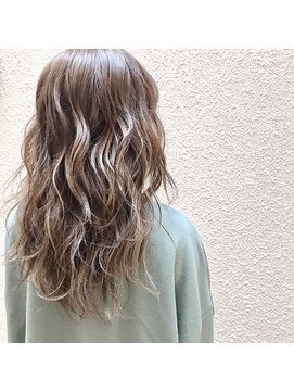 コニ(Coni) ♪Coni♪メッシュ&イルミナカラー