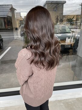 ナンバー(number+) 20代30代大人かわいいラベンダーグレーナチュラルロブヘアー美肌