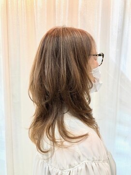 クオリス 上福岡店(QUALIS) ウルフレイヤー/前上がり/くびれヘア/暖色系/小顔/30代40代50代