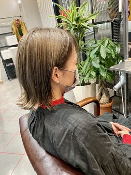 ダニーコウベ(Danny kobe) アッシュベージュ