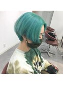 ミントグリーンヘア/前髪なしショート