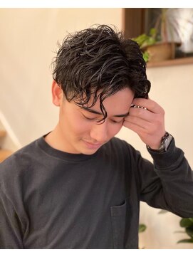 ヘアーデザイン サンライズ(Hair Design SUNRISE) スパイラルパーマ/ツーブロック/刈り上げ/センターパート