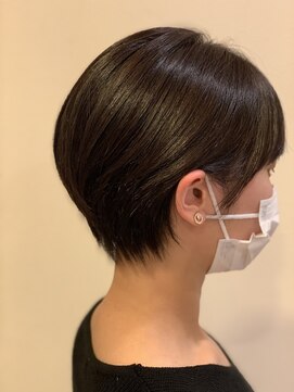 ピアリ(Peri) マッシュショートボブ