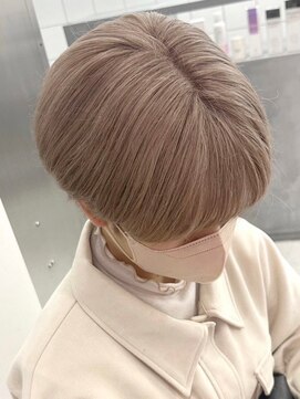 ウィコ 新宿(WICO) ミルクティーグレージュ[新宿駅/大人ガーリー]