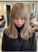 ブリーチ/イメチェン/ホワイトブロンド/外ハネボブ/美髪/