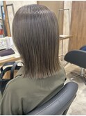 大人ハイライトアッシュカラー白髪ぼかしスタイル